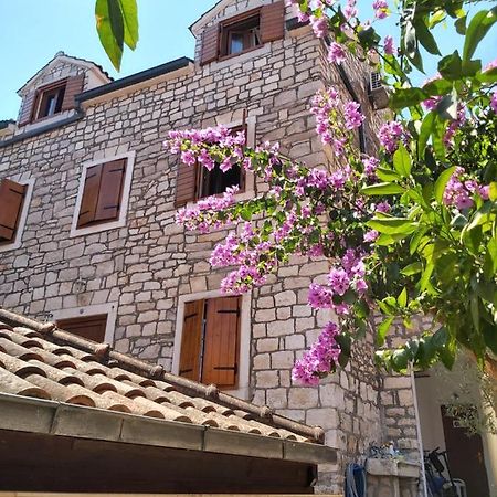 Apartmán Vila Dora Supetar Exteriér fotografie