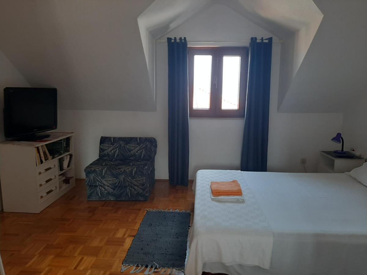 Apartmán Vila Dora Supetar Exteriér fotografie