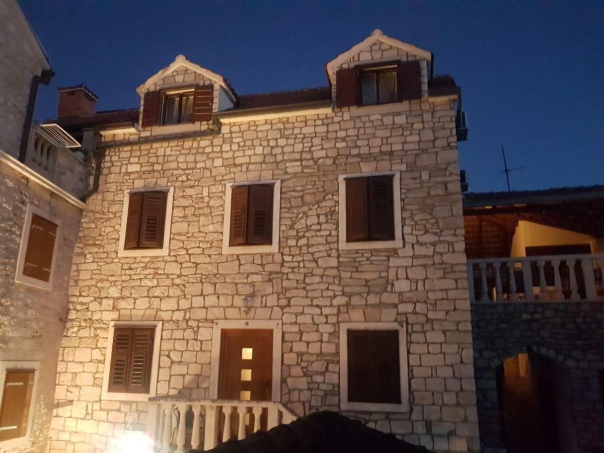 Apartmán Vila Dora Supetar Exteriér fotografie