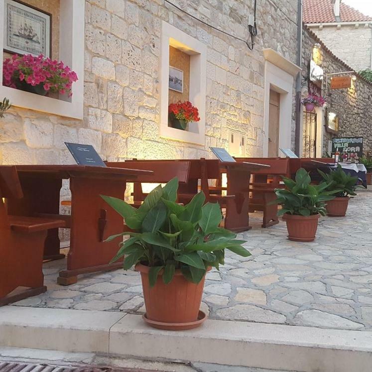 Apartmán Vila Dora Supetar Exteriér fotografie