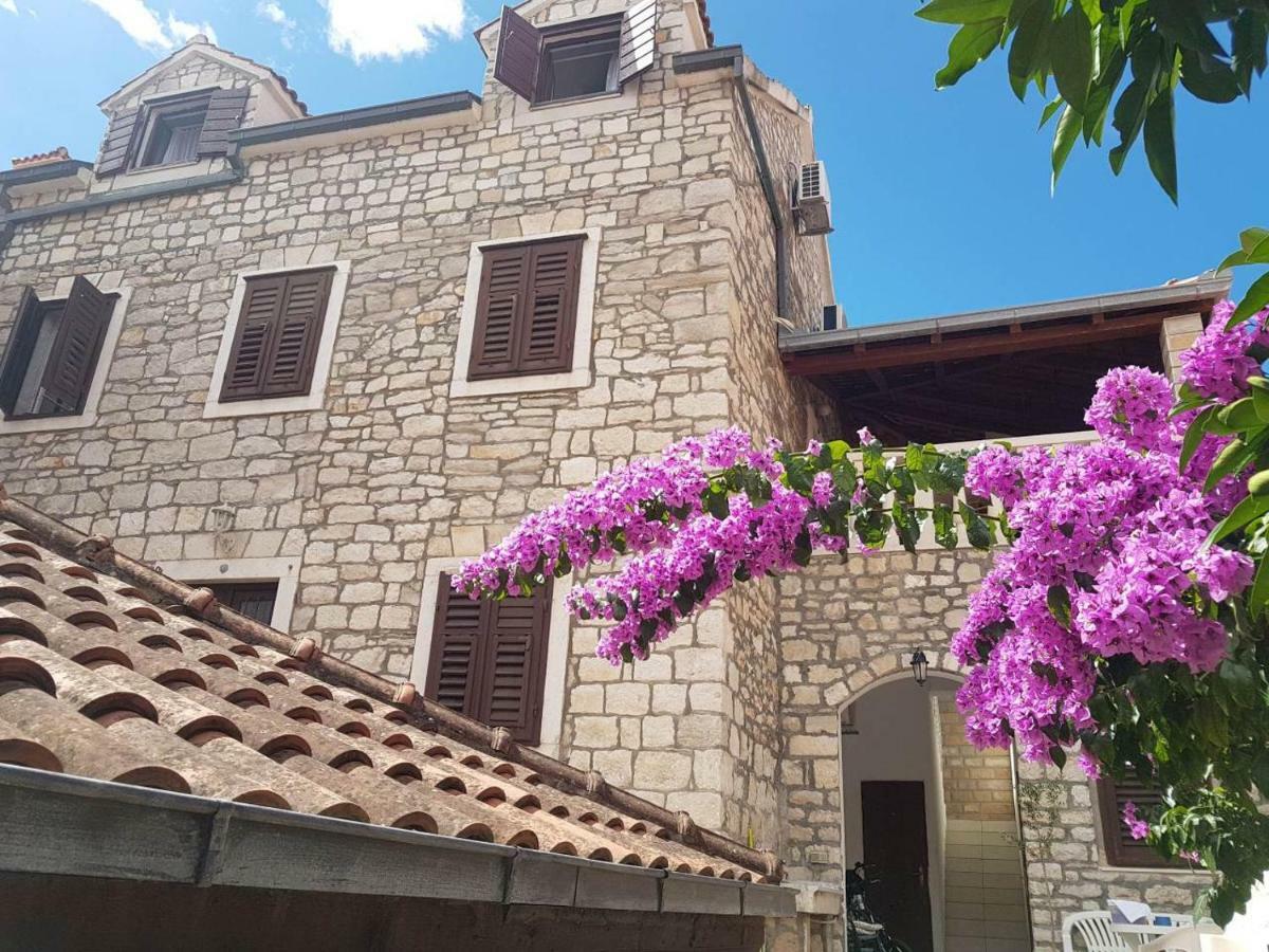Apartmán Vila Dora Supetar Exteriér fotografie